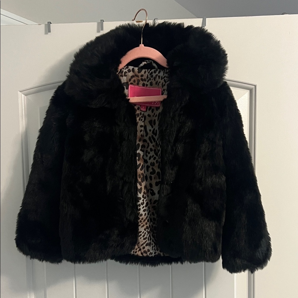 Girls faux fur coat